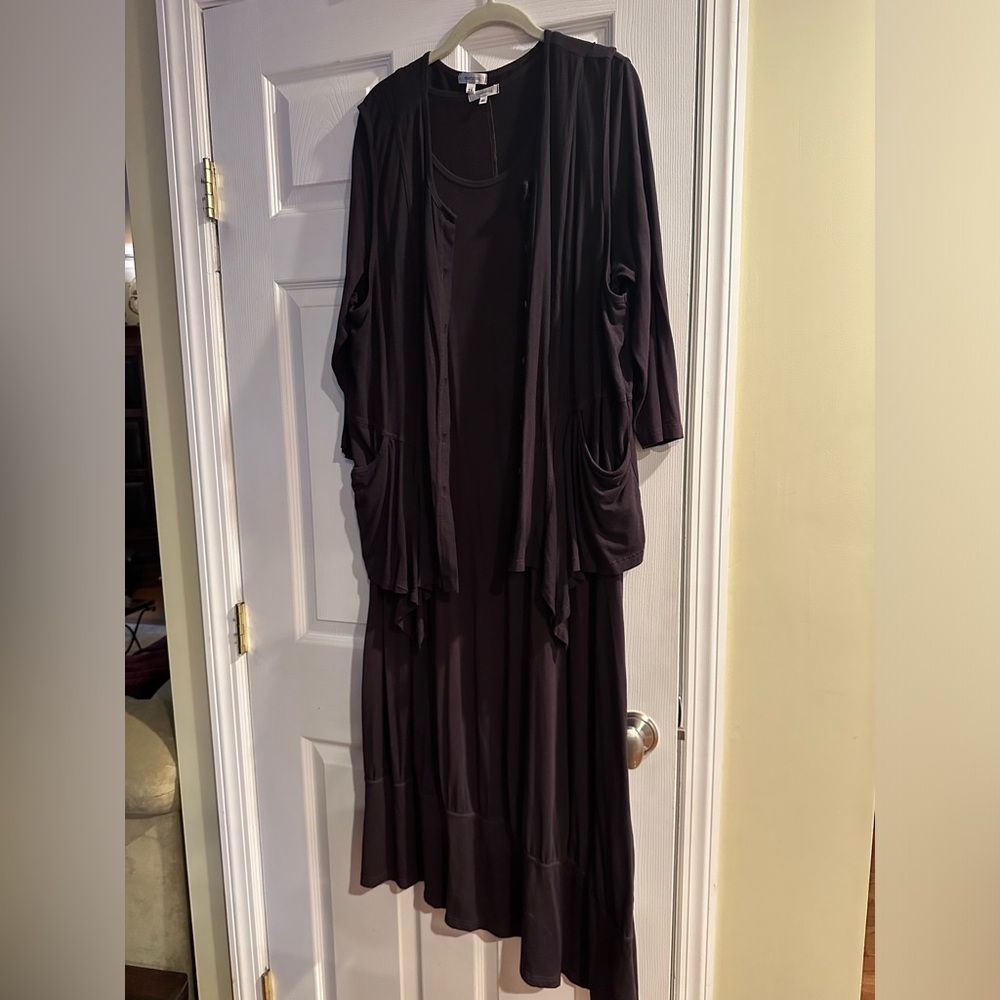 Heartstrings dress like comfy clothing. A dress with over vest